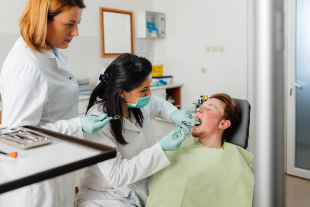 Best Emergency Tooth Extraction in League City, TX